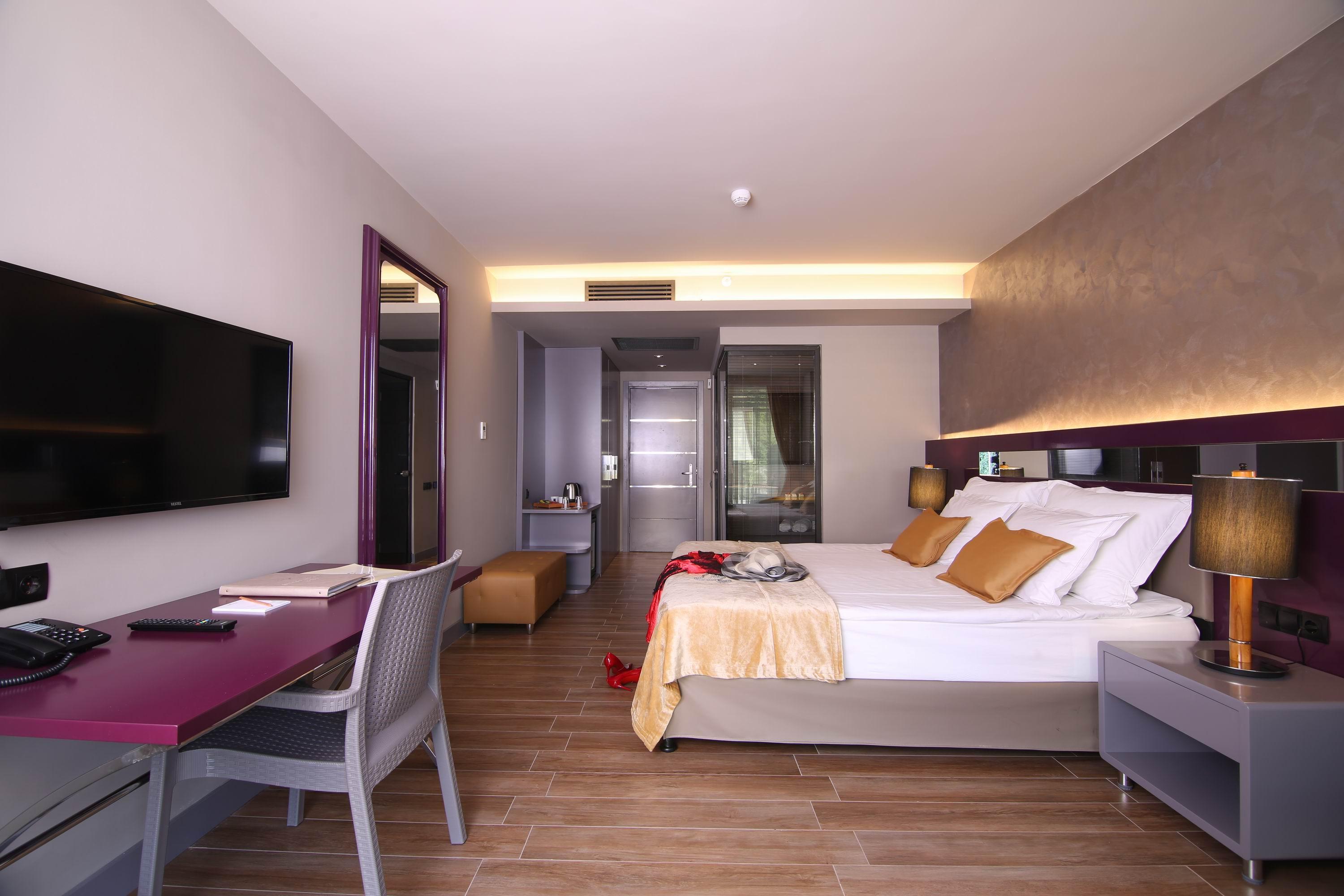 Mirage World Hotel 伊丘美勒 外观 照片