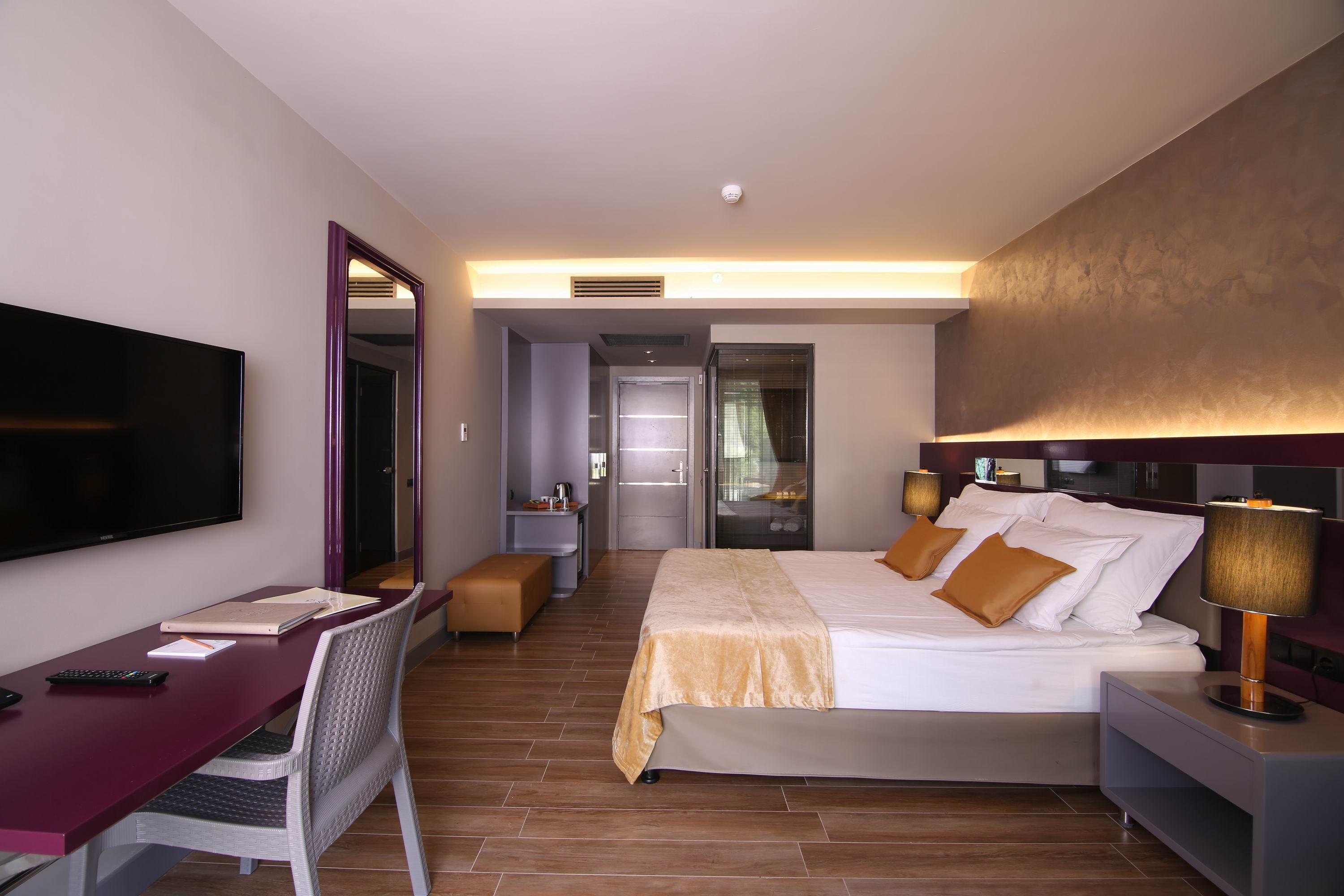 Mirage World Hotel 伊丘美勒 外观 照片