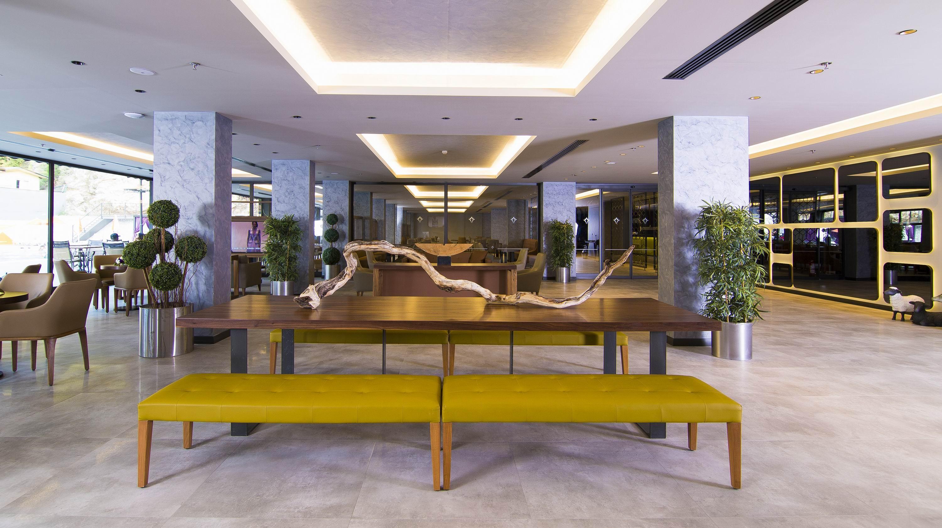 Mirage World Hotel 伊丘美勒 外观 照片