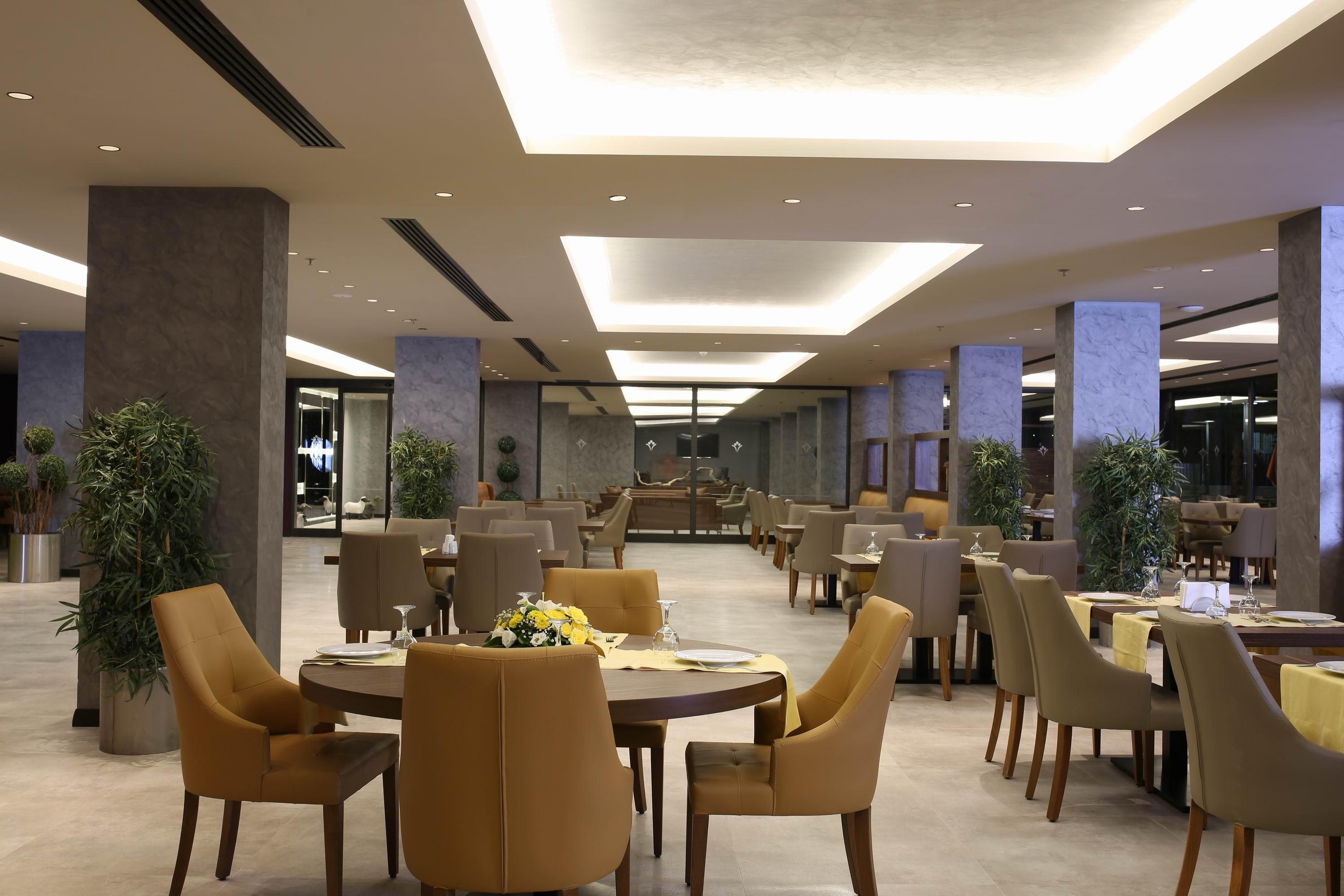 Mirage World Hotel 伊丘美勒 外观 照片