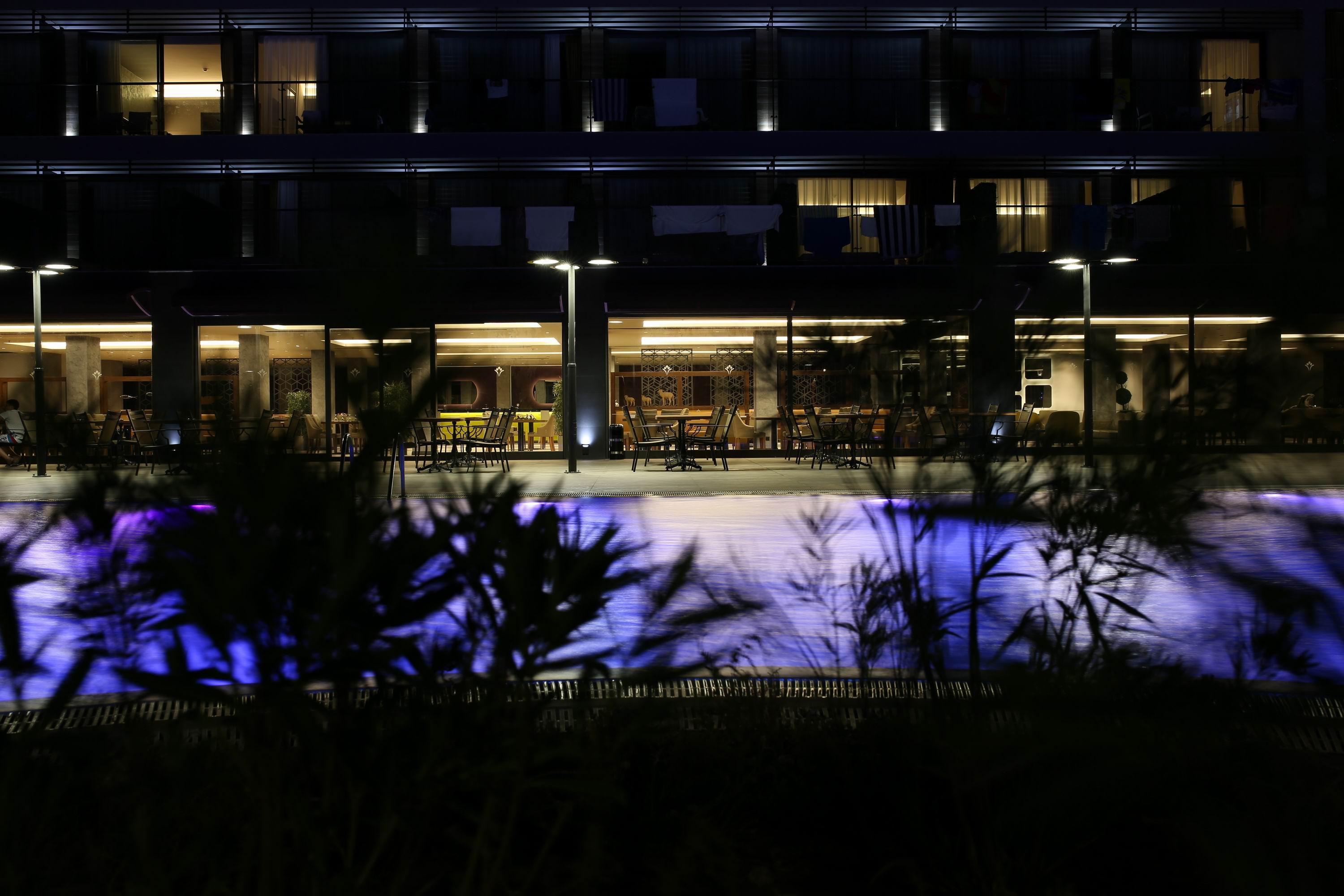 Mirage World Hotel 伊丘美勒 外观 照片