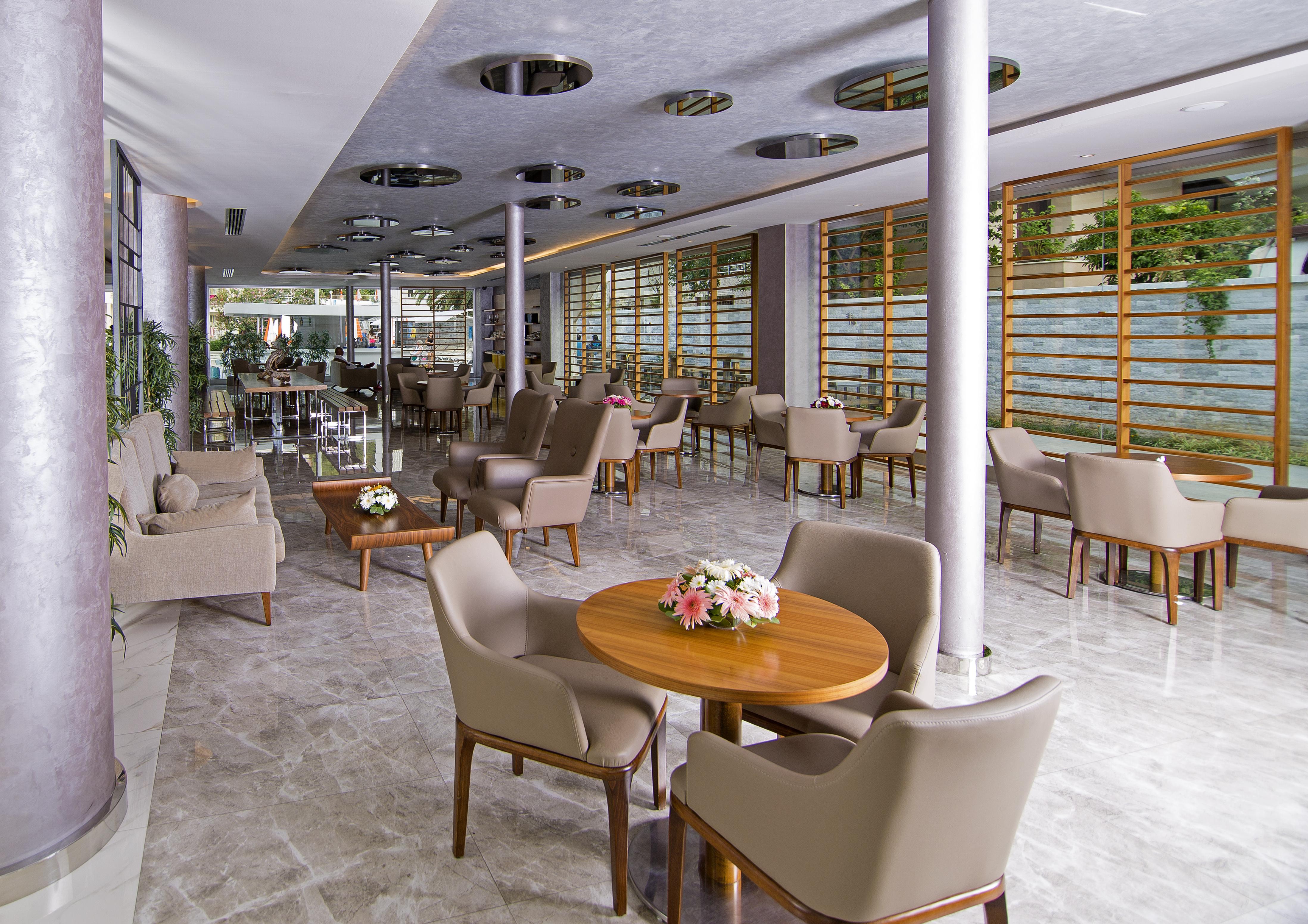 Mirage World Hotel 伊丘美勒 外观 照片