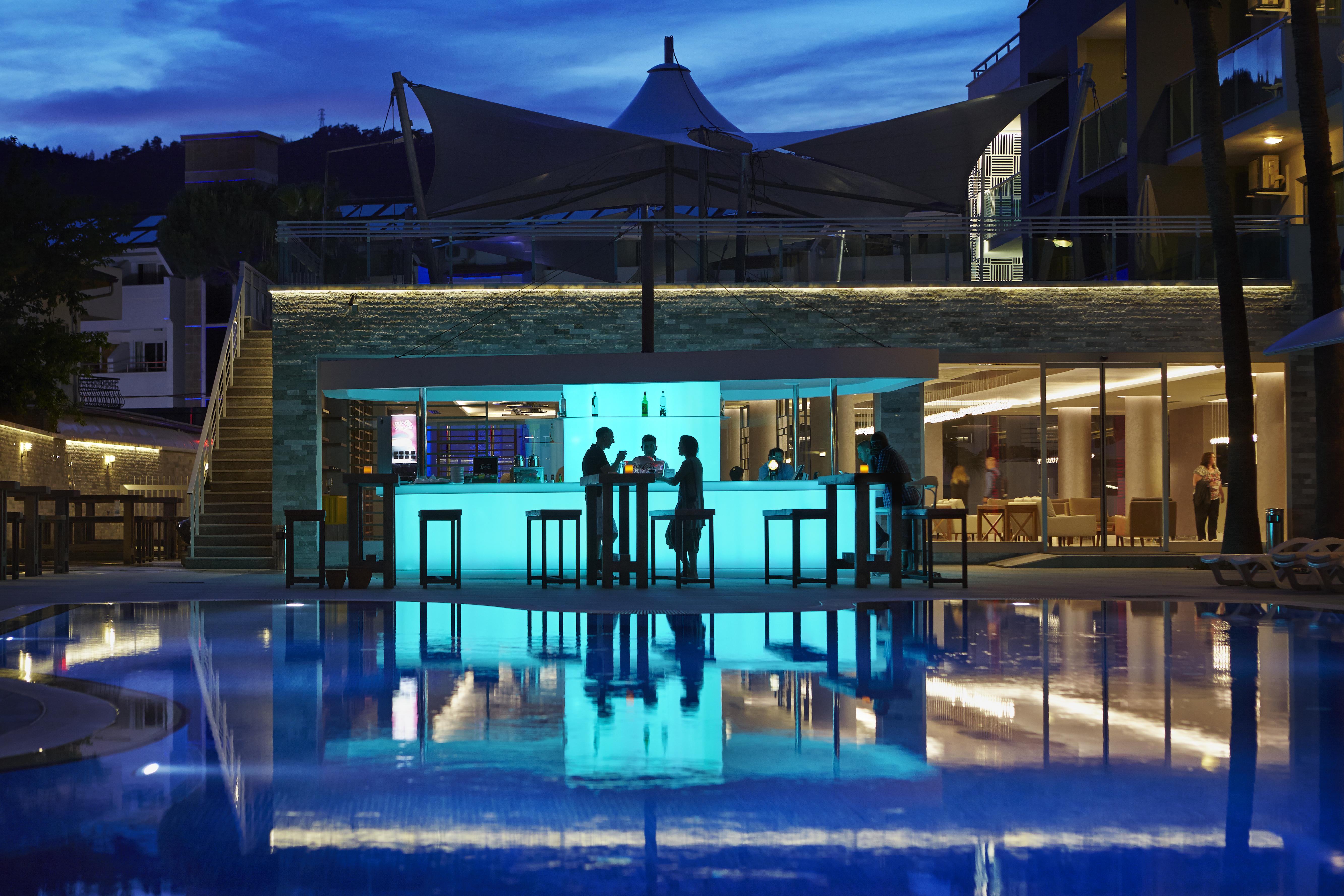 Mirage World Hotel 伊丘美勒 外观 照片